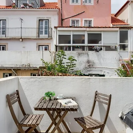 公寓 Guestready - Riverside Bohemian Maisonette