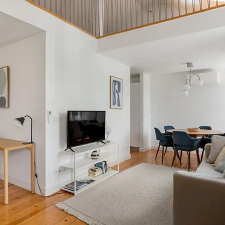 Guestready - Riverside Bohemian Maisonette 리스본