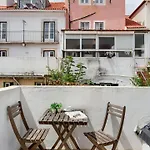 Apartmán Guestready - Riverside Bohemian Maisonette